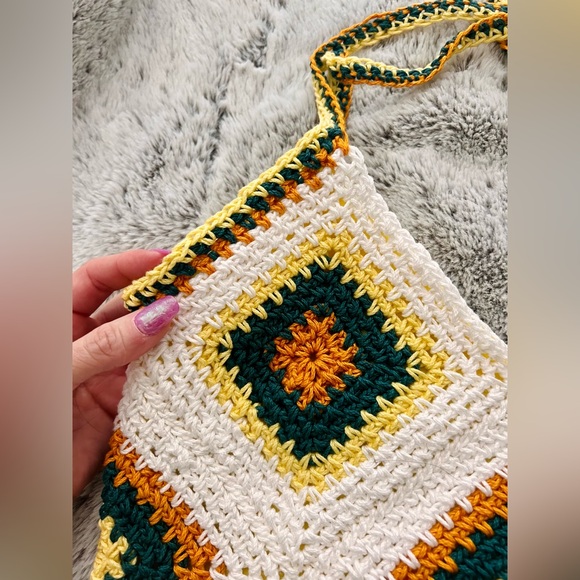 Handmade crochet patterned handbag - Picture 5 of 9